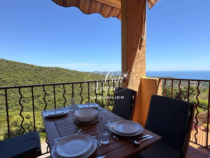 VENDU - MAZET VUE MER & COLLINES DE 58M² À VENDRE DANS LES HAUTEURS DE CAVALAIRE SUR MER EN EXCLUSIVITE