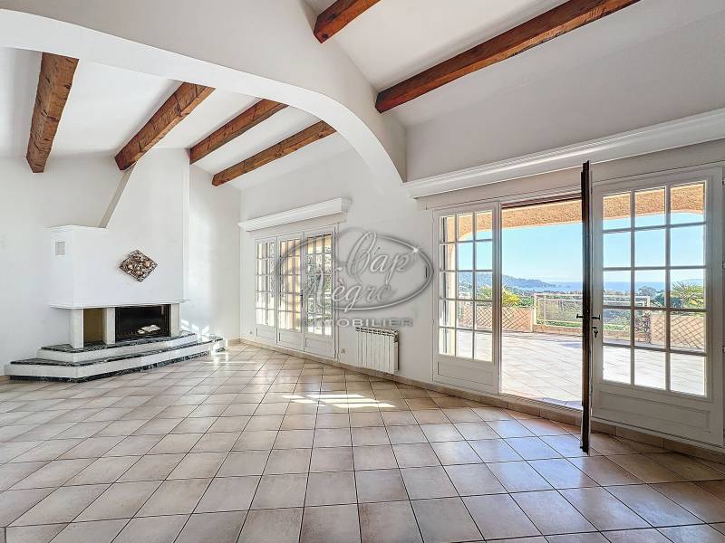 VILLA VUE MER À VENDRE À CAVALIÈRE
