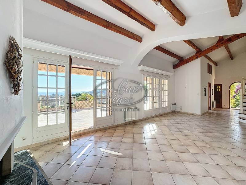 VILLA VUE MER À VENDRE À CAVALIÈRE