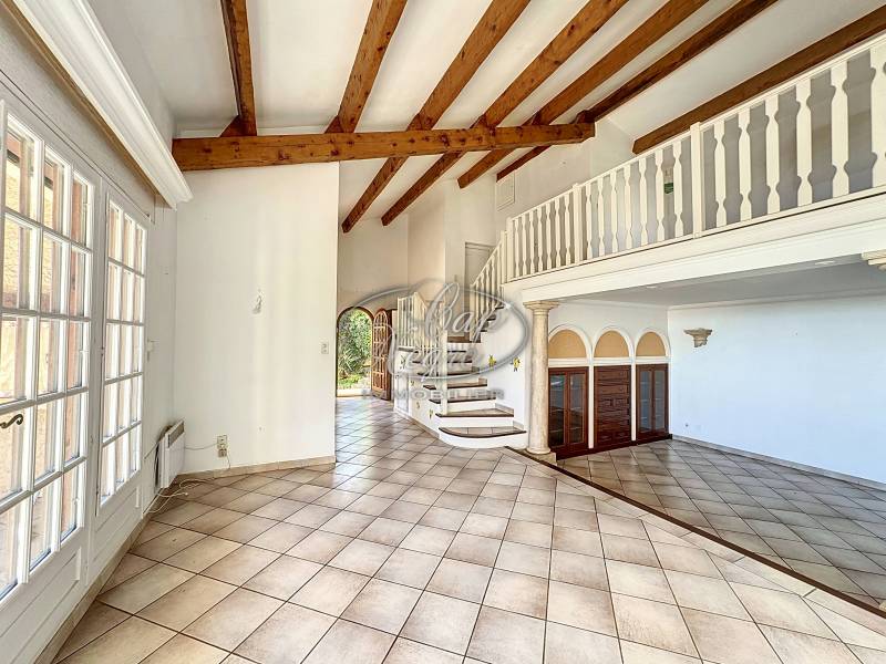 VILLA VUE MER À VENDRE À CAVALIÈRE