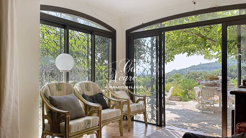 CAVALIERE MAZET VUE MER ET VEGETATION 2 CHAMBRES