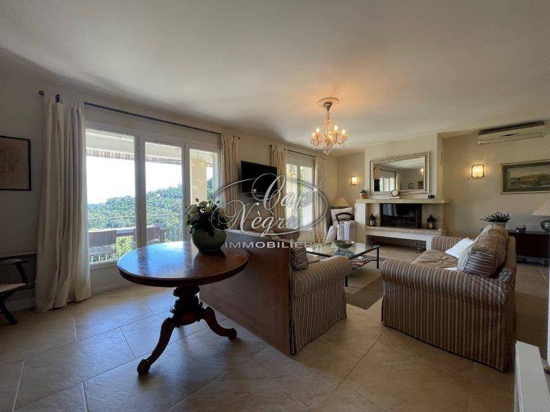 CAVALIÈRE - PROPRIÉTÉ AU CALME - LOTISSEMENT PRIVÉ