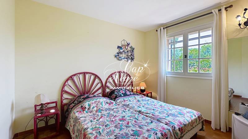 CAVALIERE MAZET VUE MER ET VEGETATION 2 CHAMBRES