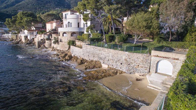 VENDU PAR CAP NÈGRE IMMOBILIER - RÉSIDENCE HÔTELIÈRE DE 872M² VUE MER ACCÈS PLAGE