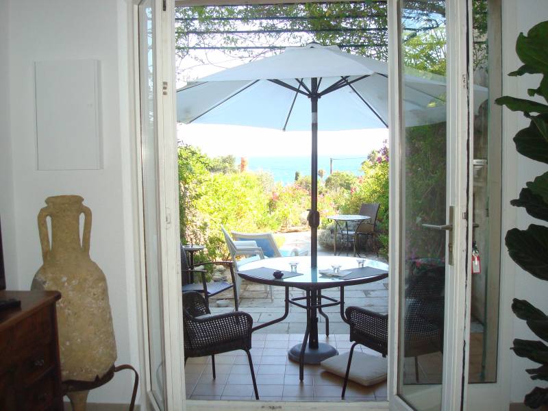 petit bijou d'appartement vue mer au Canadel Var