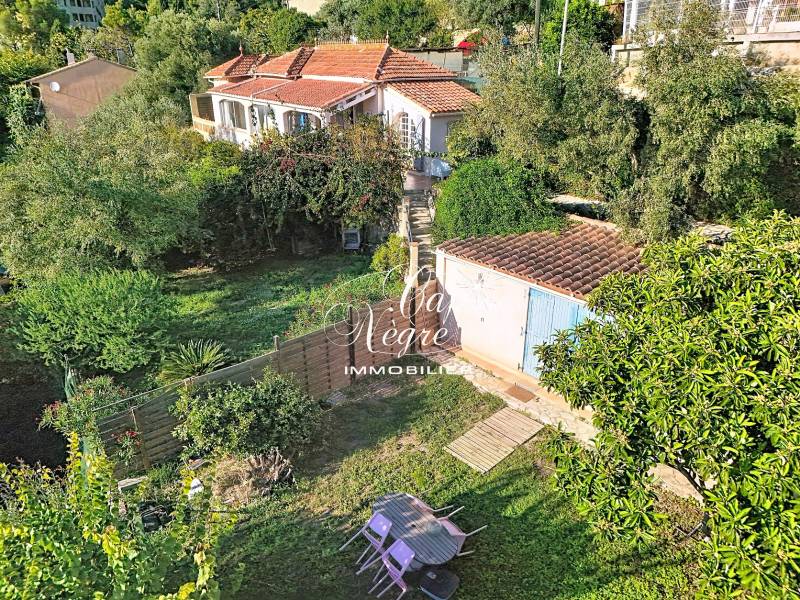 CHARMANTE MAISON A VENDRE A TOULON