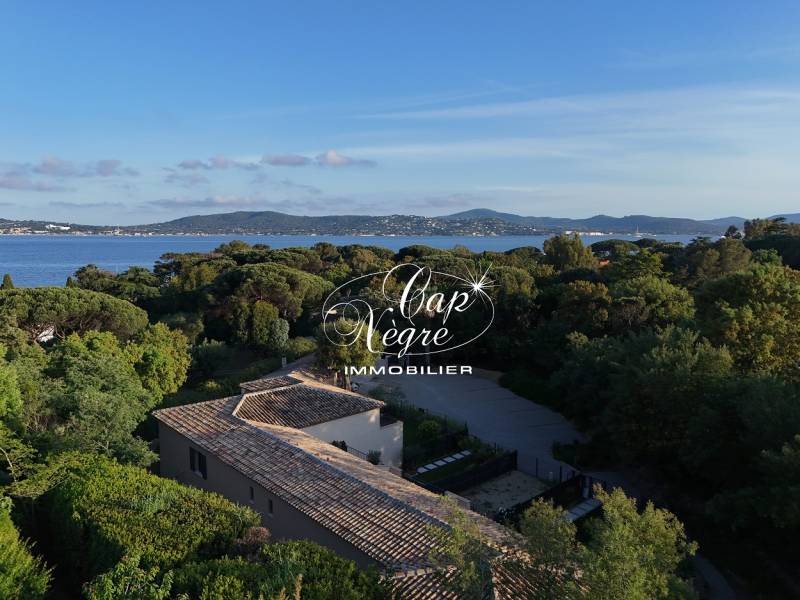 SOUS COMPROMIS - DUPLEX T3 À VENDRE 70m² AVEC TERRASSES À 100M DE LA MER À GRIMAUD BEAUVALLON