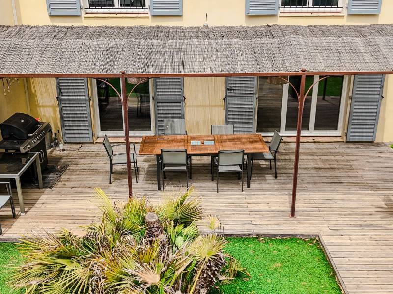 PROPRIETE AU CALME  RAYOL CANADEL VAR