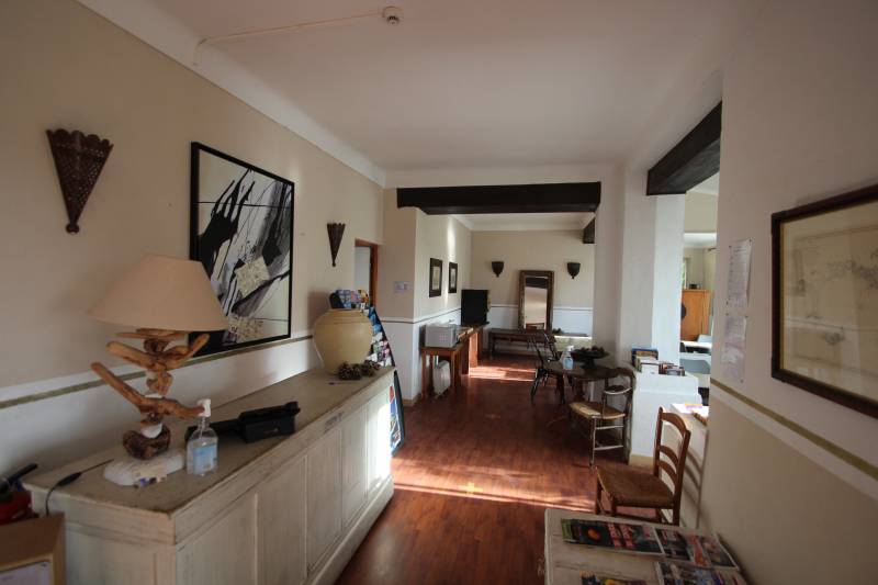 SOUS OFFRE - HOTEL DANS DOMAINE PRIVÉ - BORMES LES MIMOSAS