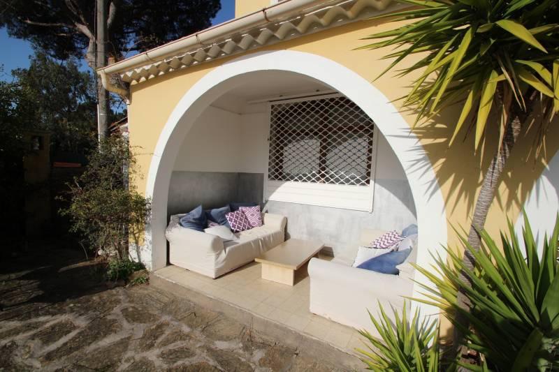 SOUS OFFRE - HOTEL DANS DOMAINE PRIVÉ - BORMES LES MIMOSAS