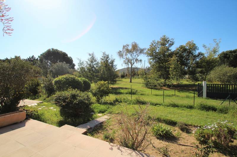 TERRAIN PLAT PAYSAGE ET PISCINE POUR CETTE CHARMANTE MAISON EN VENTE AU PIN DE BORMES