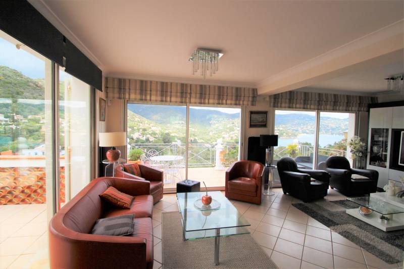 PROPRIÉTÉ VUE MER ENTRE LE CAP NÈGRE ET LA PLAGE DE PRAMOUSQUIER