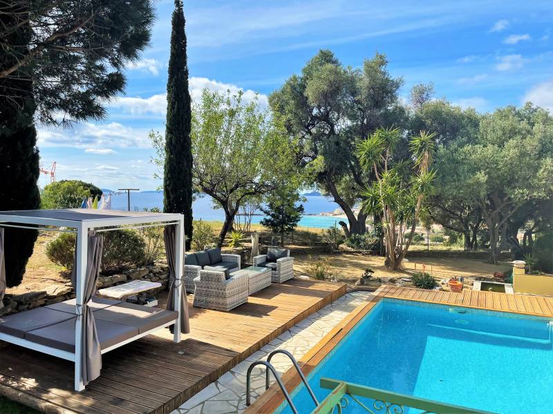 VENDU PAR CAP NEGRE - SAINT CLAIR - LE LAVANDOU