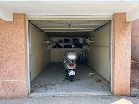 SOUS OFFRE - EXCLUSIVITÉ CAP NÈGRE - GARAGE A CAVALIÈRE