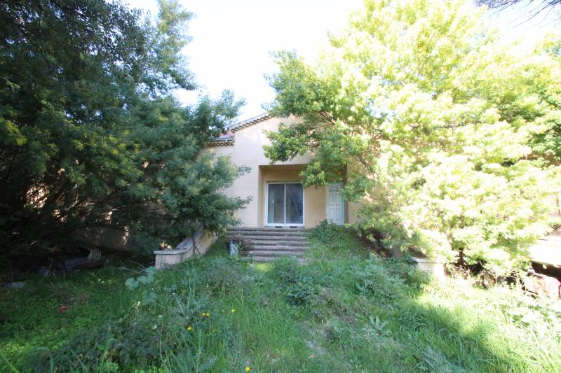 rénovation bâtiments sur immense terrain Cavalière Var LE LAVANDOU A VENDRE