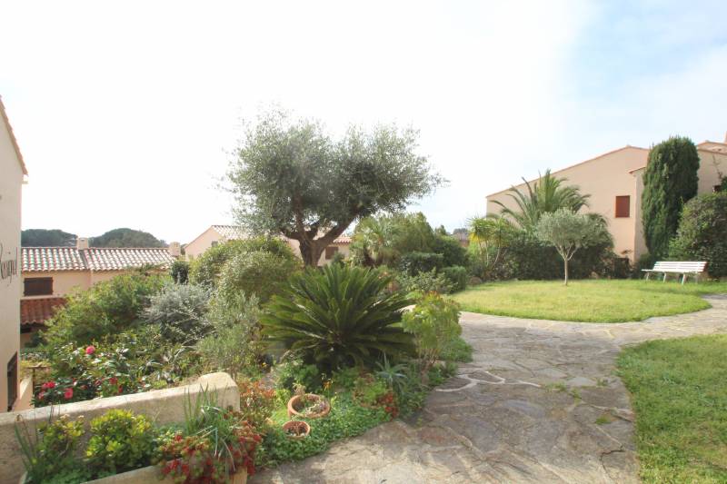 T2 mezzanine vfue mer véranda aménagée Cavalière