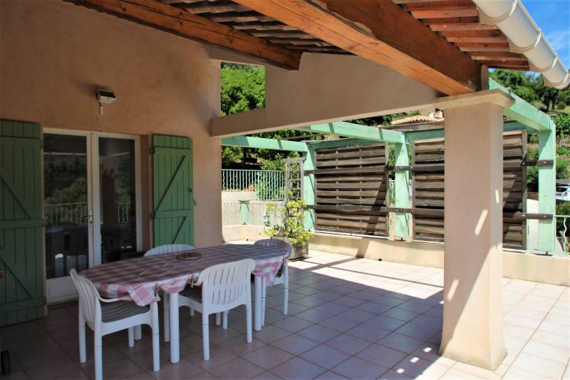 CHARMANTE VILLA PROVENÇALE VUE MER ET COLLINES