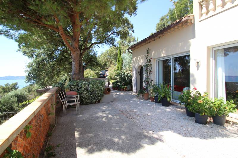 VILLA A VENDRE AIGUEBELLE LE LAVANDOU, VUE MER INCROYABLE, PIERRE DE BORMES