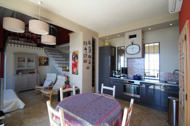 VILLA CLIMATISATION REVERSIBLE VUE MER EPOUSTOUFLANTE AIGUEBELLE AU LAVANDOU