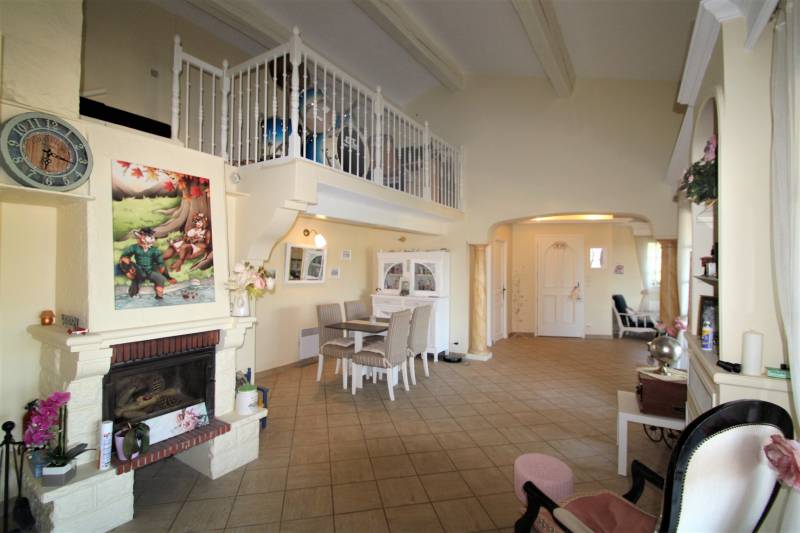 charmante maison sur 2 niveaux avec studio indépendant le lavandou cavalière