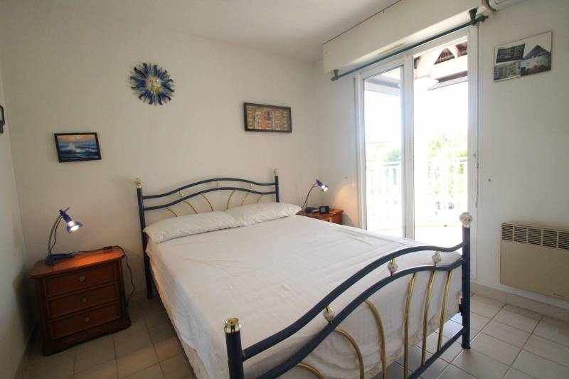 GRAND APPARTEMENT AVEC STATIONNEMENT PRIVE PROCHE PLAGE CAVALIERE LE LAVANDOU