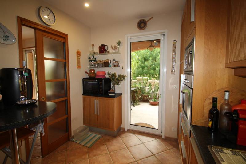 VENTE MAISON CHARMANTE, SUR 2 NIVEAUX RAYOL CANADEL