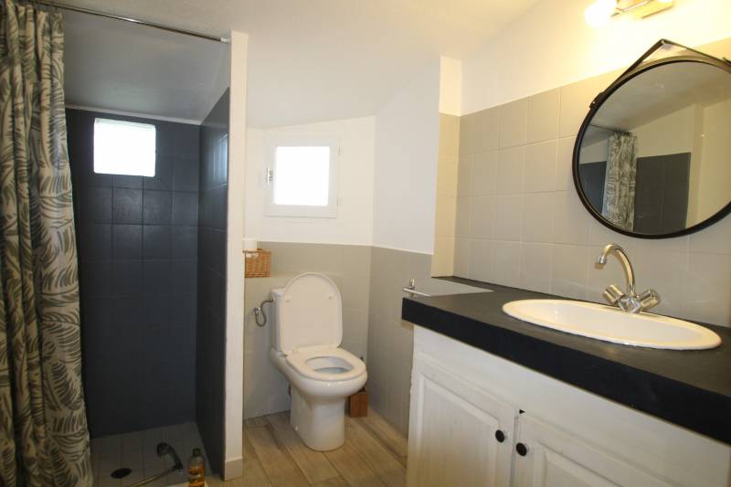 PROCHE PLAGE PRAMOUSQUIER LE LAVANDOU VUE MER VENTE MAISON T6 ENSEMBLE DE BATIMENTS