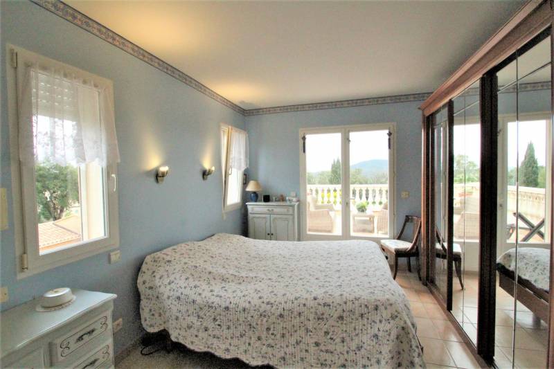 PROPRIÉTÉ SUR 2 NIVEAUX AVEC TERRAIN ARBORÉ - BORMES LES MIMOSAS