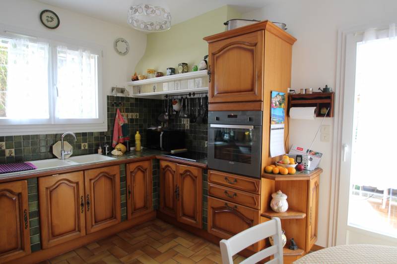 BELLE MAISON T5 SUR 2 NIVEAUX AVEC SOUS-SOL AMÉNAGÉ - LE LAVANDOU