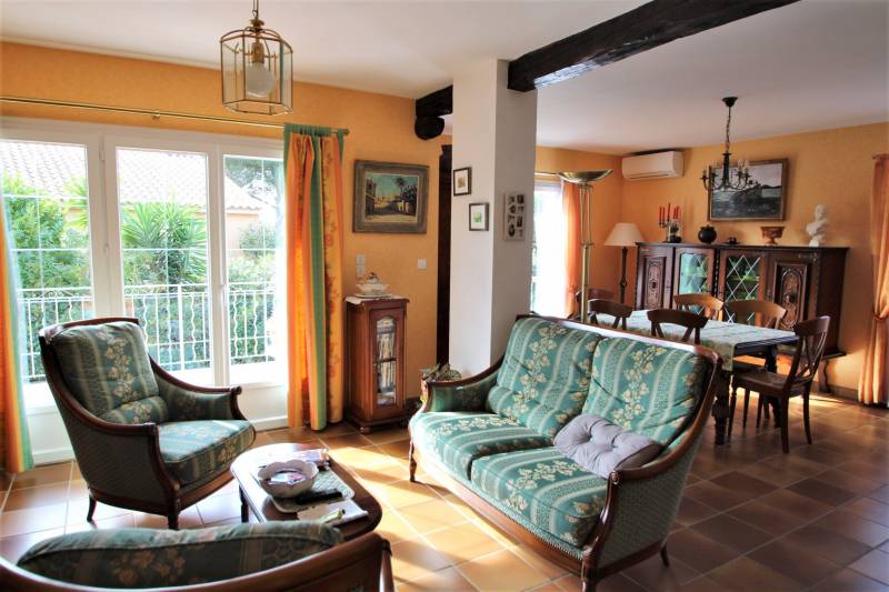 BELLE MAISON T5 SUR 2 NIVEAUX AVEC SOUS-SOL AMÉNAGÉ - LE LAVANDOU