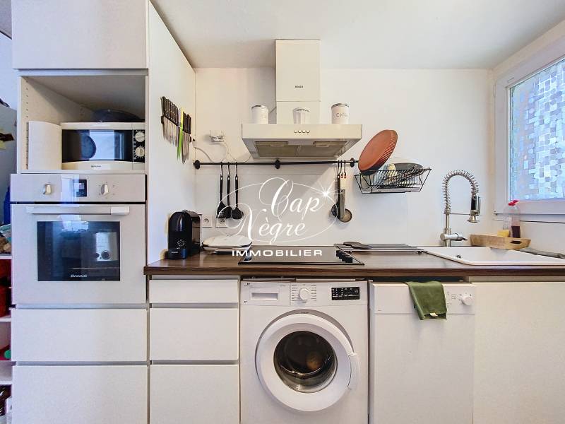 MAZET T2 À VENDRE 34M² EN RÉSIDENCE AVEC PISCINE À LA CROIX VALMER