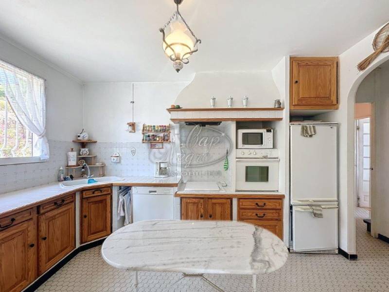 PROPRIETE A VENDRE AU RAYOL-CANADEL PROPRIETE VUE MER RAYOL-CANADEL