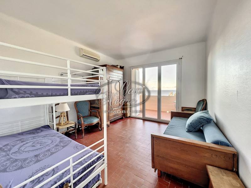 SOUS OFFRE - APPARTEMENT VUE MER ET PROCHE COMMERCES - LE RAYOL
