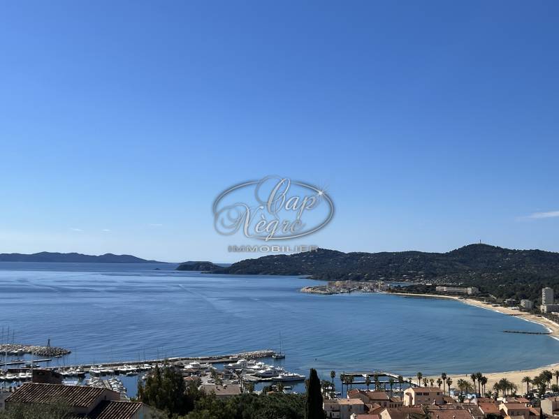PROPRIETE CONTEMPORAINE VUE MER - LE LAVANDOU