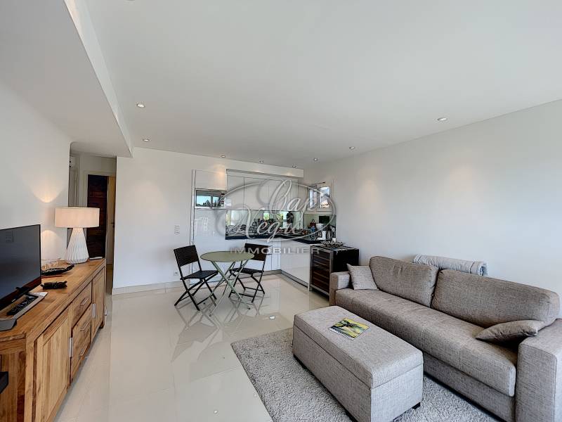 VENDU PAR CAP NEGRE IMMOBILIER - SUPERBE APPARTEMENT FACE AU CAP NÈGRE - CAVALIÈRE