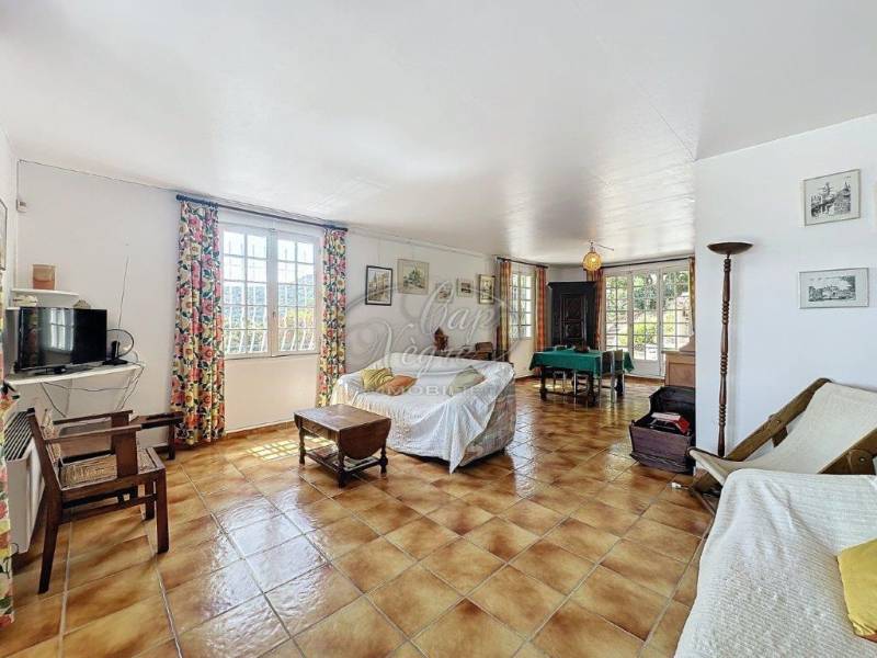 PROPRIETE A VENDRE AU RAYOL-CANADEL PROPRIETE VUE MER RAYOL-CANADEL