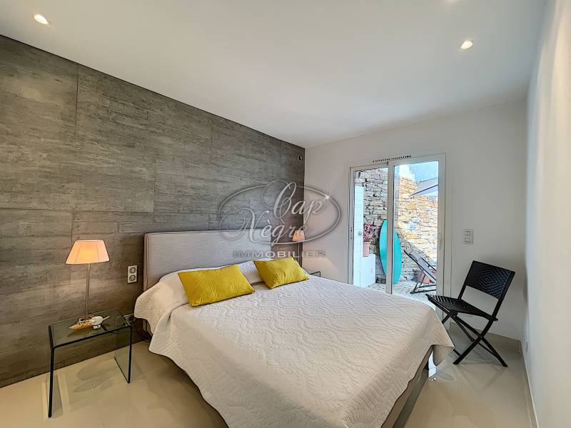 VENDU PAR CAP NEGRE IMMOBILIER - SUPERBE APPARTEMENT FACE AU CAP NÈGRE - CAVALIÈRE