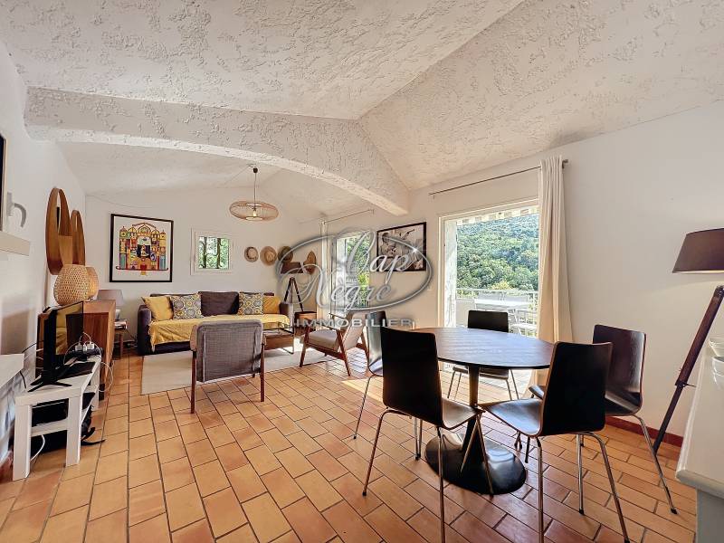 SOUS OFFRE - RAYOL-CANADEL CHARMANTE MAISON PROCHE DE LA PLAGE