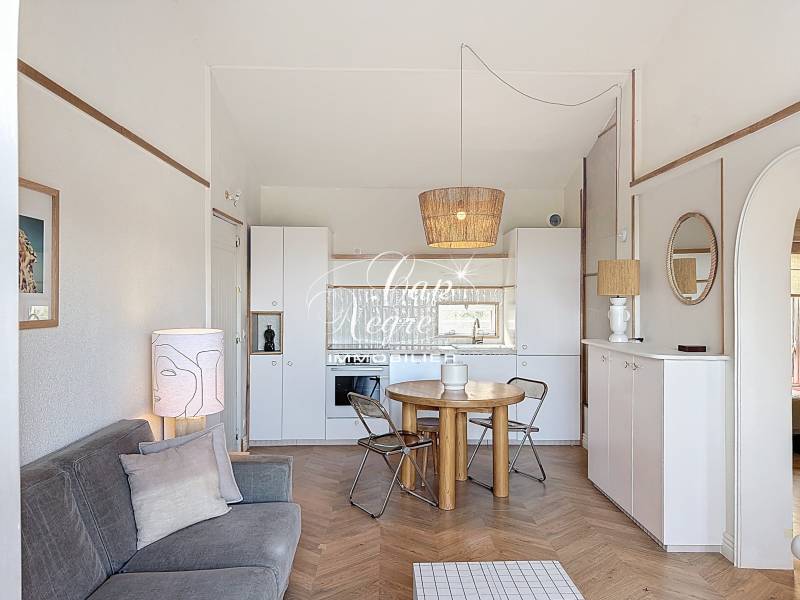 LOCATION SAISONNIERE - APPARTEMENT T3 AVEC TERRASSE VUE MER RESIDENCE AVEC PISCINE 