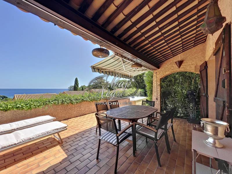 vend spacieux T3 avec garage et jardin vue mer le lavandou plage de pramousquier à pied