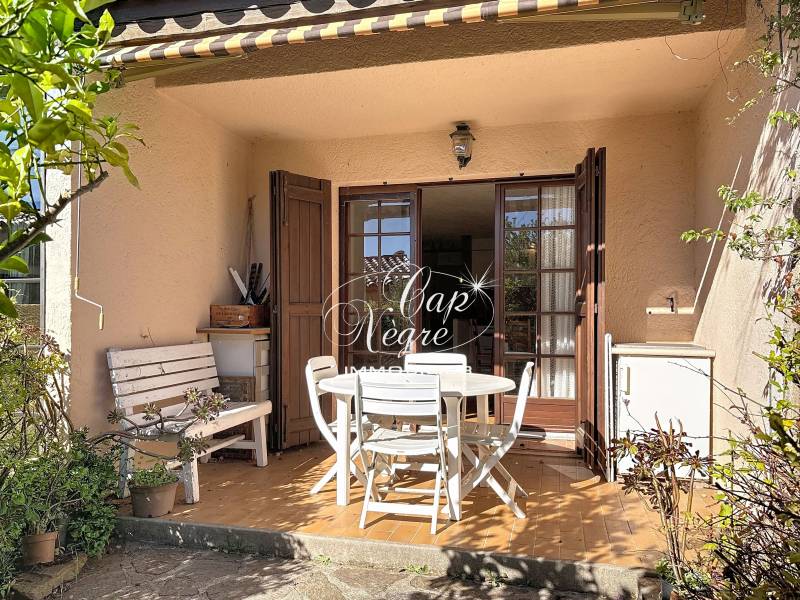 Studio à vendre à Cavalière à 5 minutes à pied de la plage