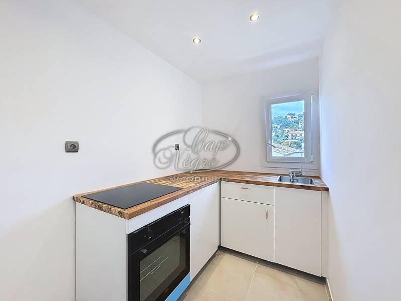 À VENDRE CLÉ EN MAIN – APPARTEMENT 3 PIECES AVEC TERRASSE ET CAVE – LE LAVANDOU