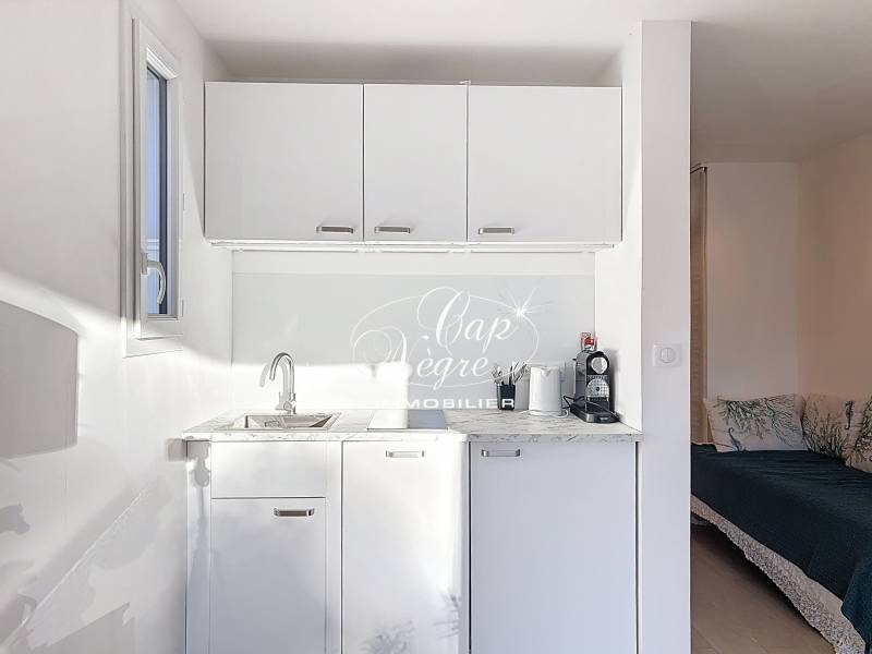 LOCATION SAISONNIÈRE - STUDIO 2 PERSONNES CHIC ET COSY A 5MIN DE LA PLAGE DE CAVALIERE