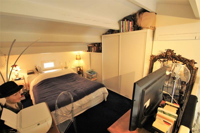 SOUS OFFRE - APPARTEMENT VUE MER ENTIÈREMENT REFAIT T2 LE RAYOL-CANADEL