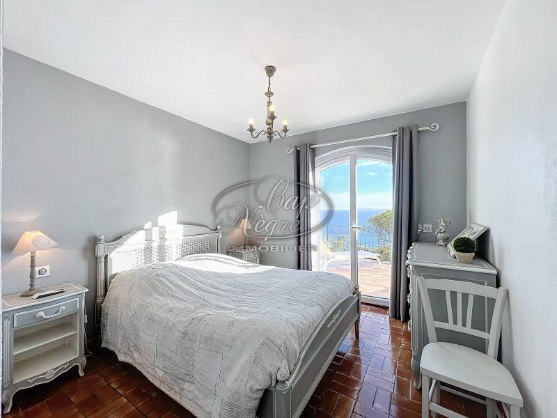 MAISON AVEC TERRASSES VUE MER POUR 8 PERSONNES AU CANADEL