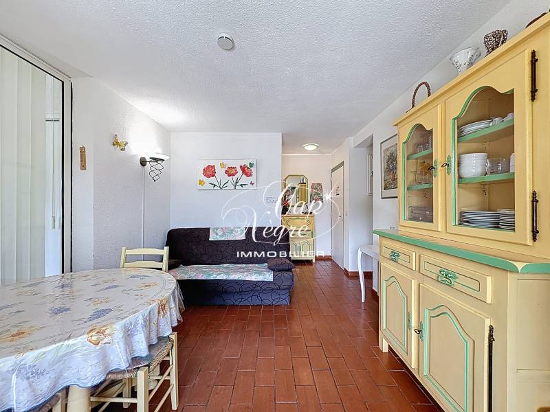 APPARTEMENT AVEC JARDIN ET PISCINE À VENDRE À PRAMOUSQUIER