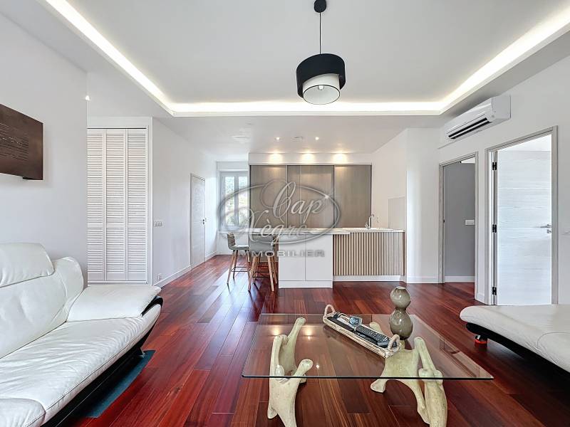 Séjour de l'appartement vue mer 3 chambres à vendre Bormes-les-Mimosas