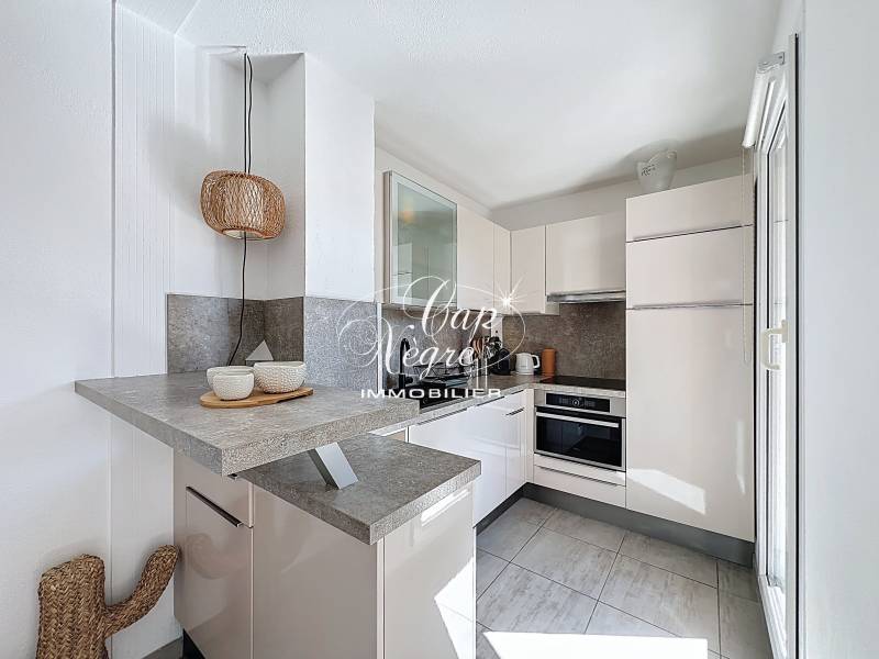 LOCATION SAISONNIÈRE - APPARTEMENT T3 POUR 7 PERSONNES  A 150M DE LA PLAGE DE CAVALIERE