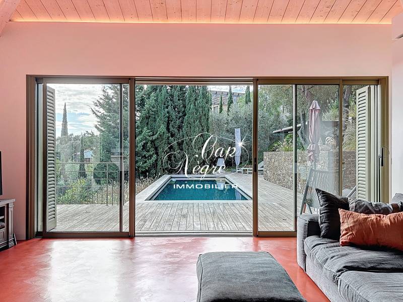 Maison à vendre avec piscine vue mer et dépendance Bormes-les-Mimosas