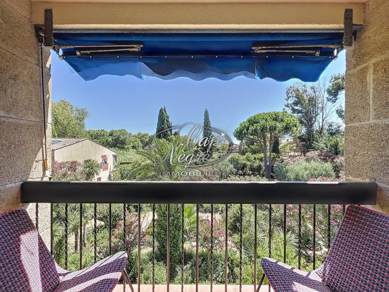 VENDU PAR CAP NÈGRE - APPARTEMENT ENTIÈREMENT REFAIT DANS PETITE RÉSIDENCE - CAVALIÈRE PLAGE